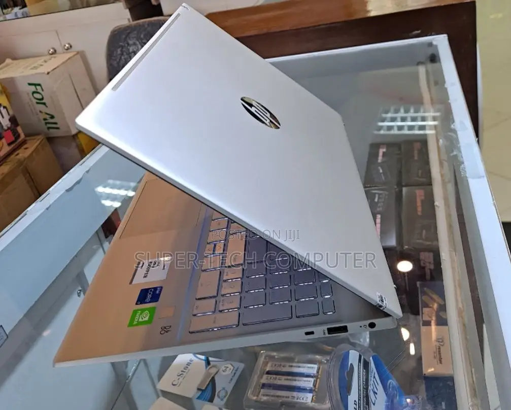 New Laptop HP Pavilion 15 16GB Intel Core I7 SSD 512GB