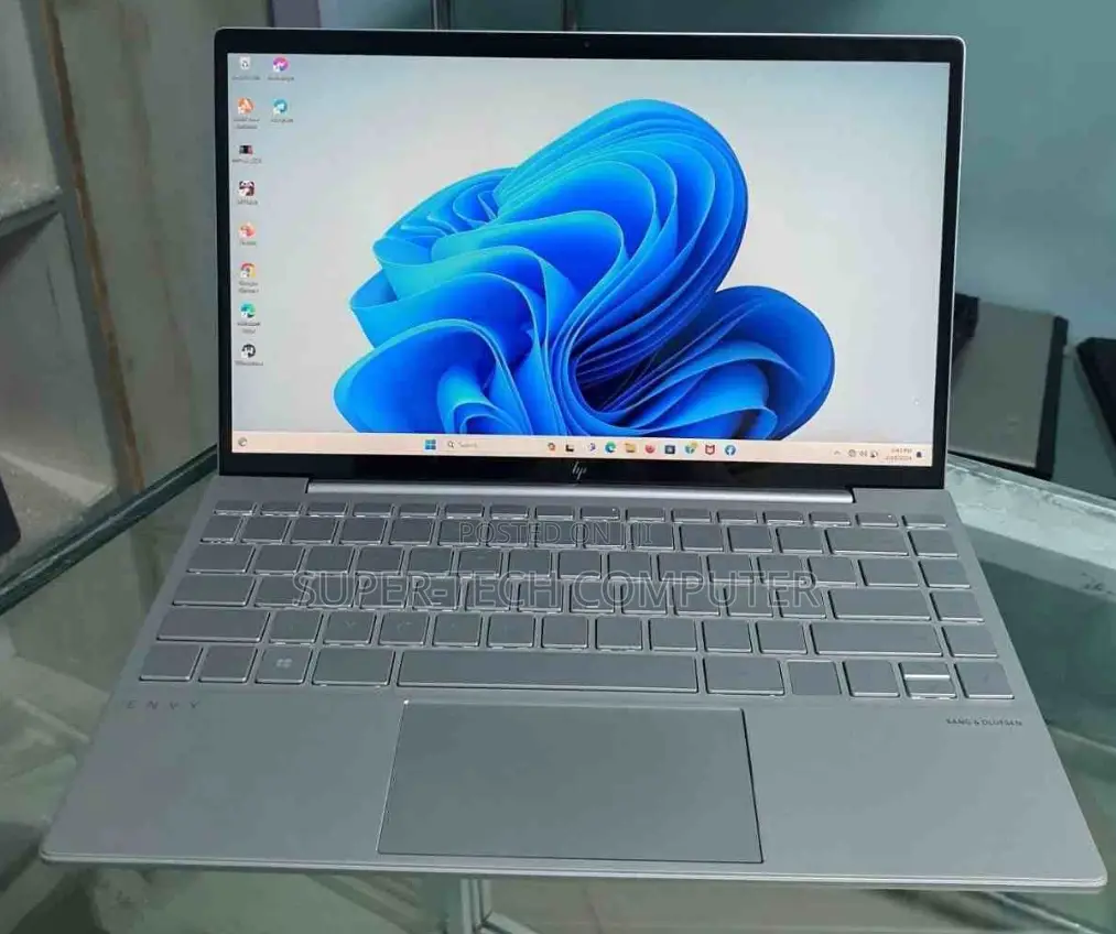 New Laptop HP Envy 15 16GB Intel Core I5 SSD 512GB