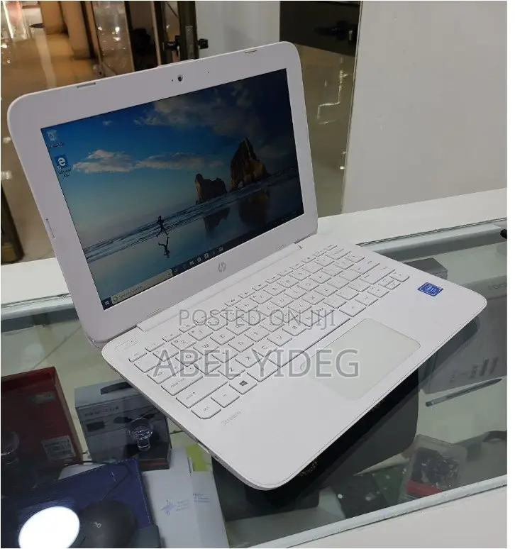 New Laptop HP Stream Notebook 4GB Intel Celeron HDD 1T