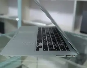 New Laptop Apple MacBook Air 2017 8GB Intel Core I5 SSD 128GB