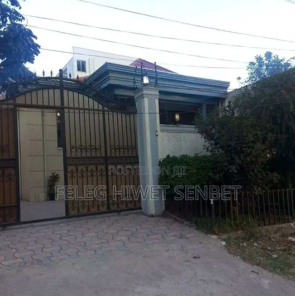 Furnished 5bdrm Villa in አአ, Bole for sale