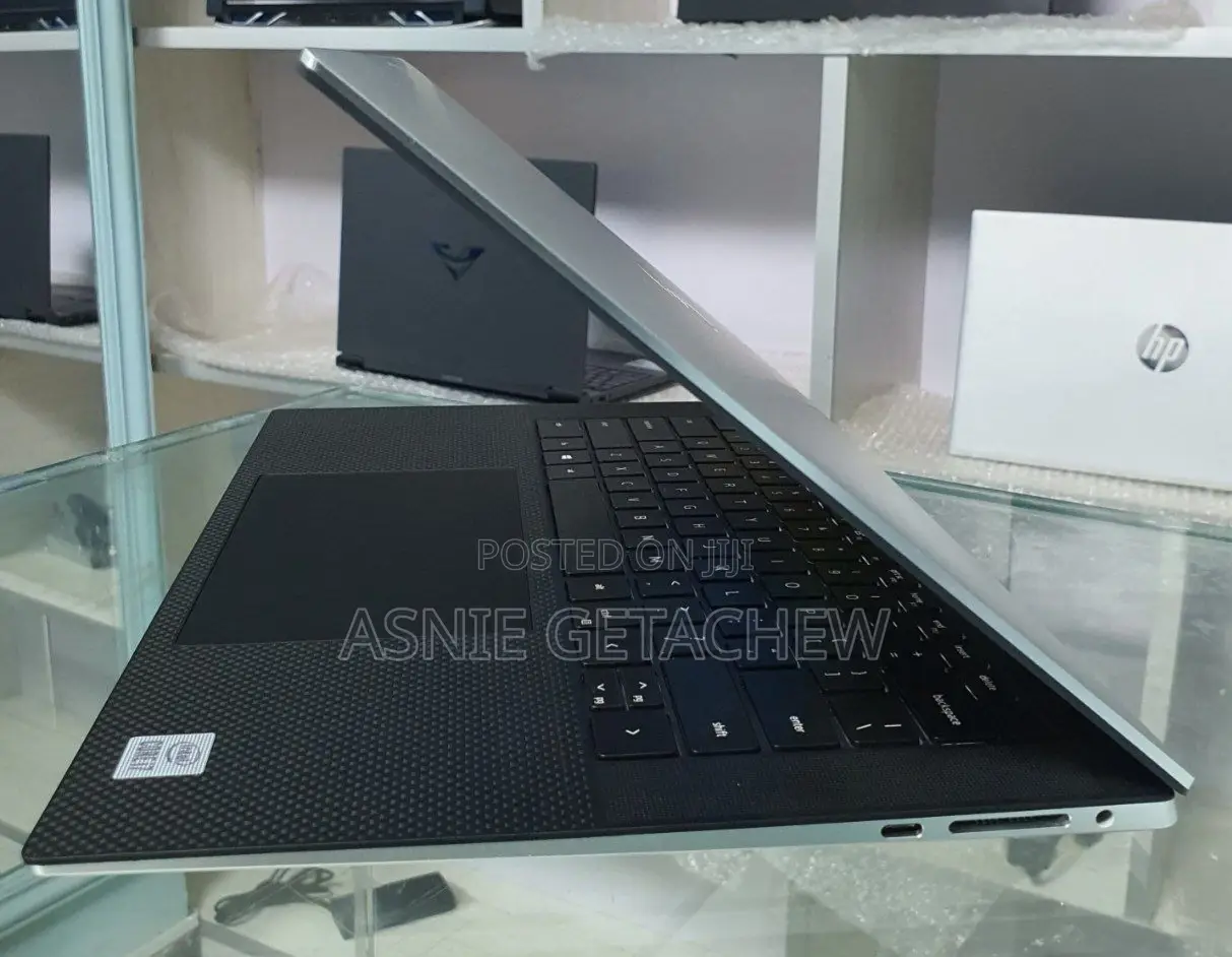 New Laptop Dell XPS 15 16GB Intel Core I7 SSD 512GB