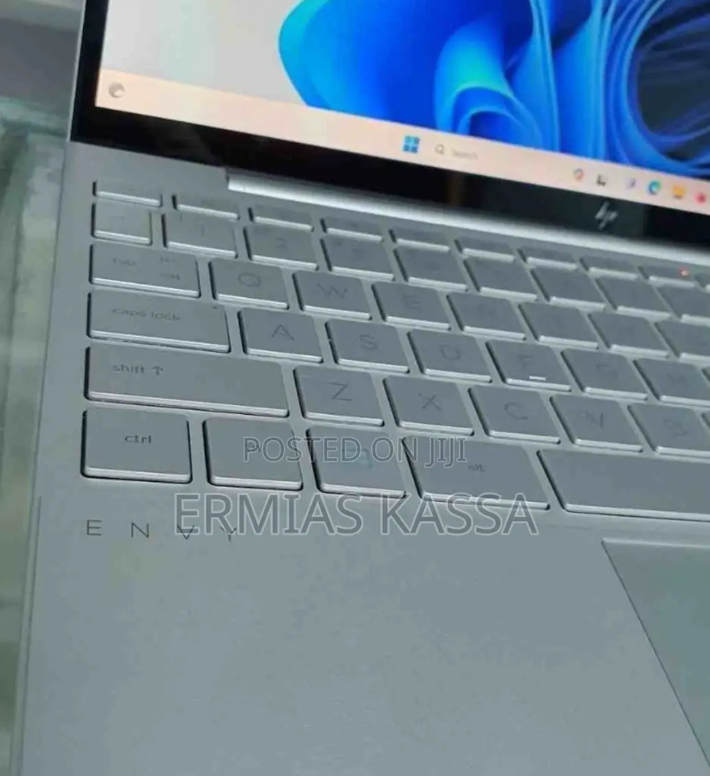 New Laptop HP Envy 13 16GB Intel Core I5 SSD 512GB