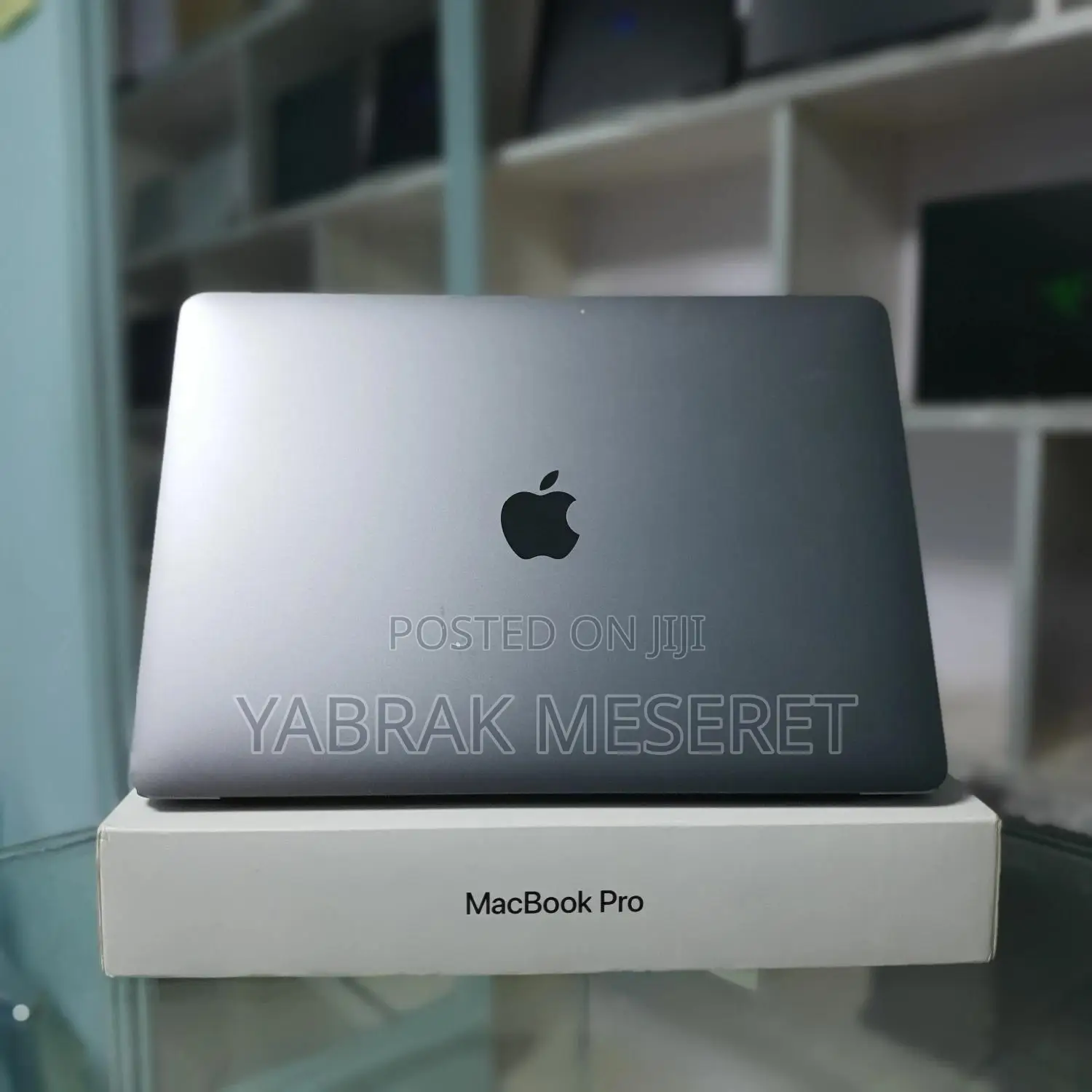 New Laptop Apple MacBook Pro 2017 8GB Intel Core i5 SSD 128GB