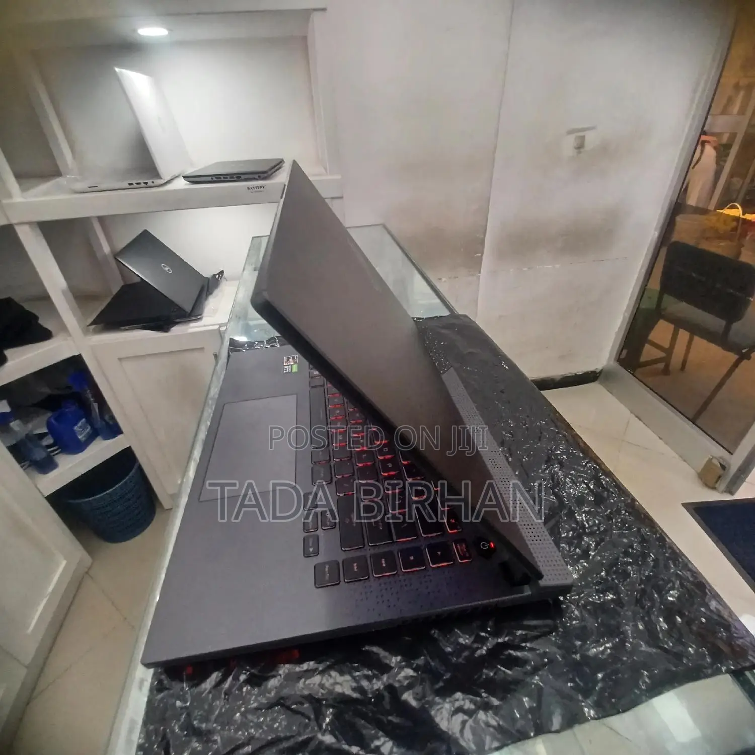 New Laptop Asus ROG Strix G15 16GB AMD Ryzen 7 SSD 1T