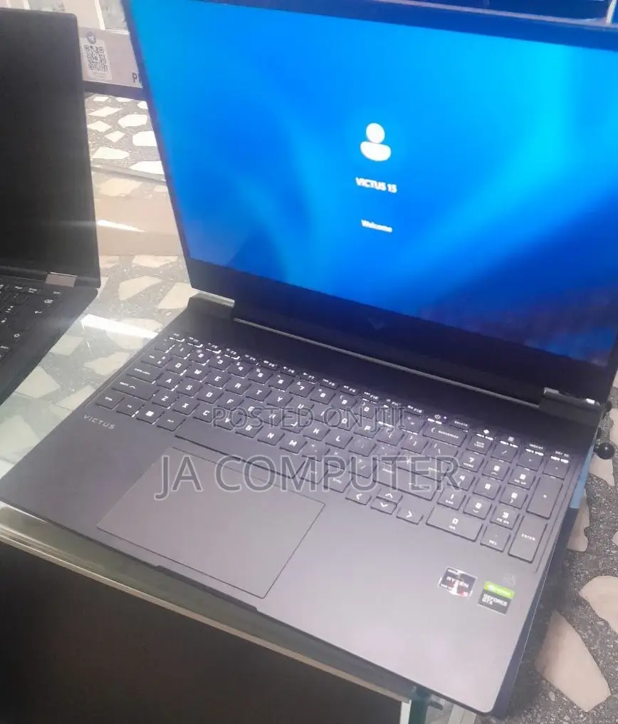 New Laptop HP Victus 16 8GB AMD Ryzen 5 SSD 512GB