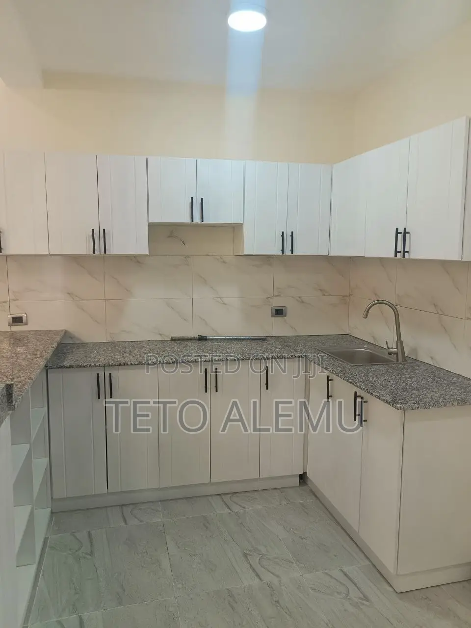 5bdrm House in የሚሸጥ ቤት ጎሮ ፌጋ, Bole for sale