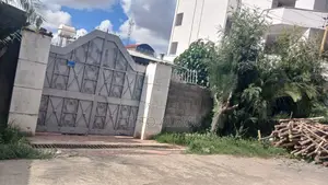 Photo - የሚሸጥ ቦታ አያት ኮንፓውድ ቪላ አለው የድሮ