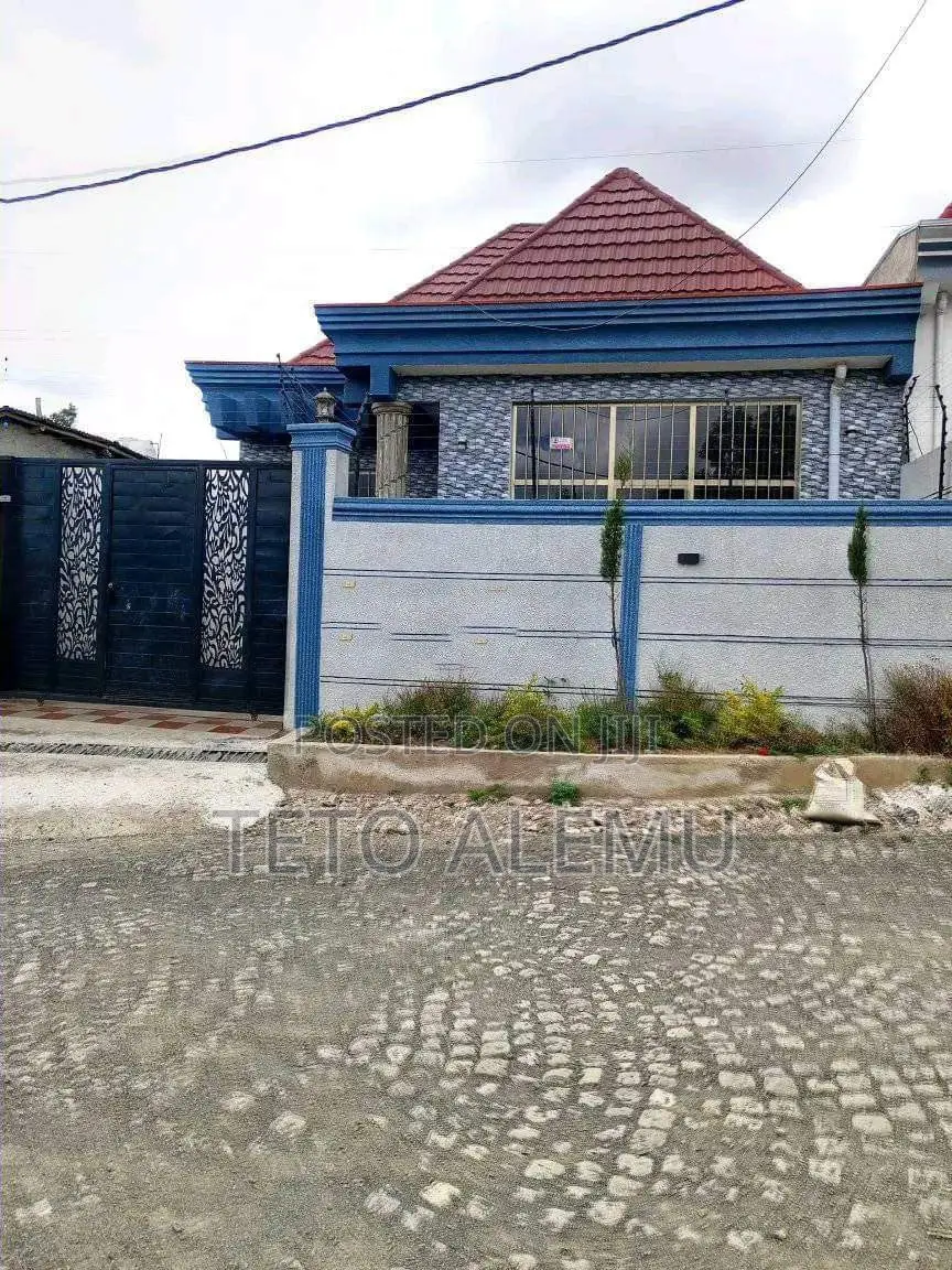 3bdrm Villa in የሚሸጥ ቪላ ሰሚት ውጂ, Bole for sale