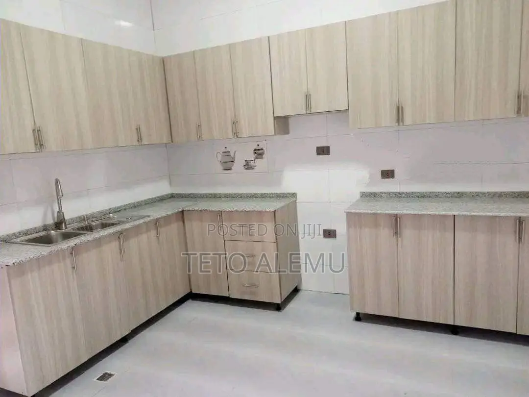 3bdrm Villa in የሚሸጥ ቪላ ሰሚት ውጂ, Bole for sale