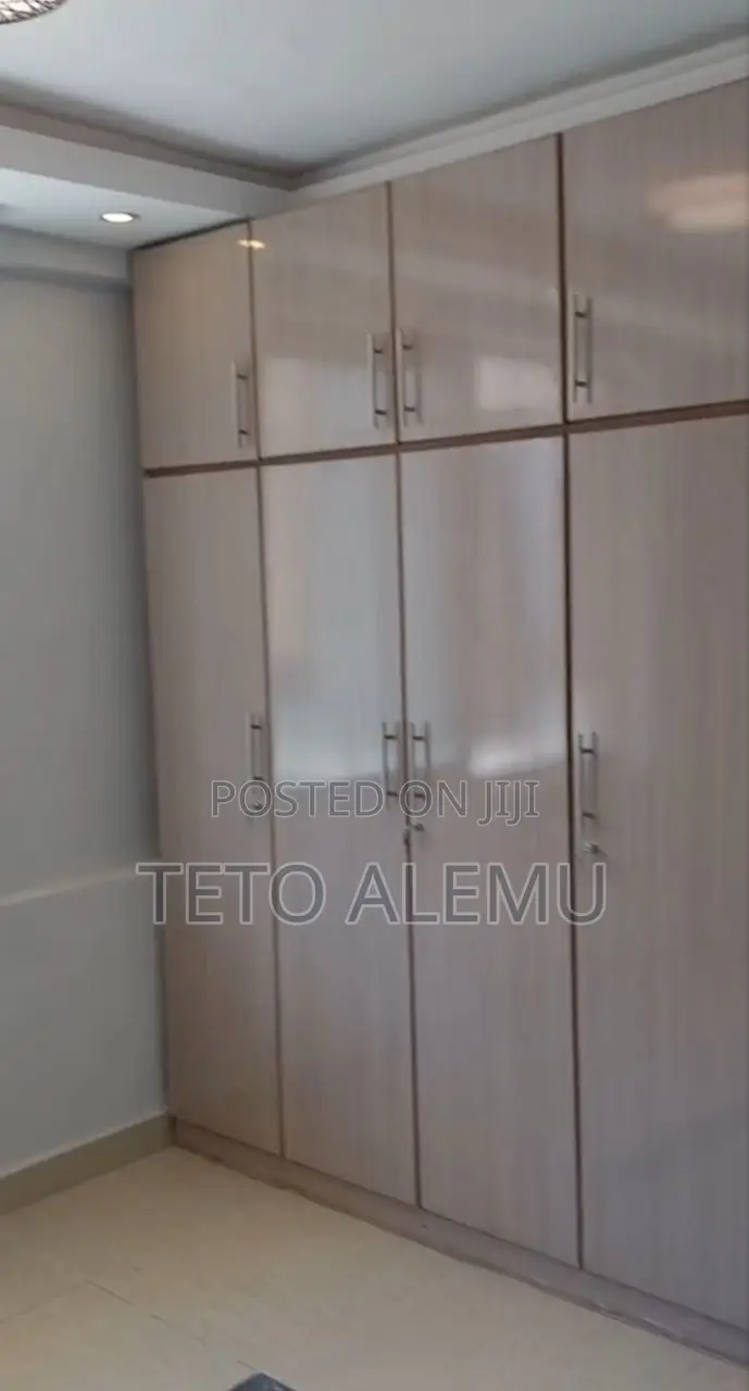 3bdrm Villa in የሚሸጥ ቪላ ሰሚት ውጂ, Bole for sale