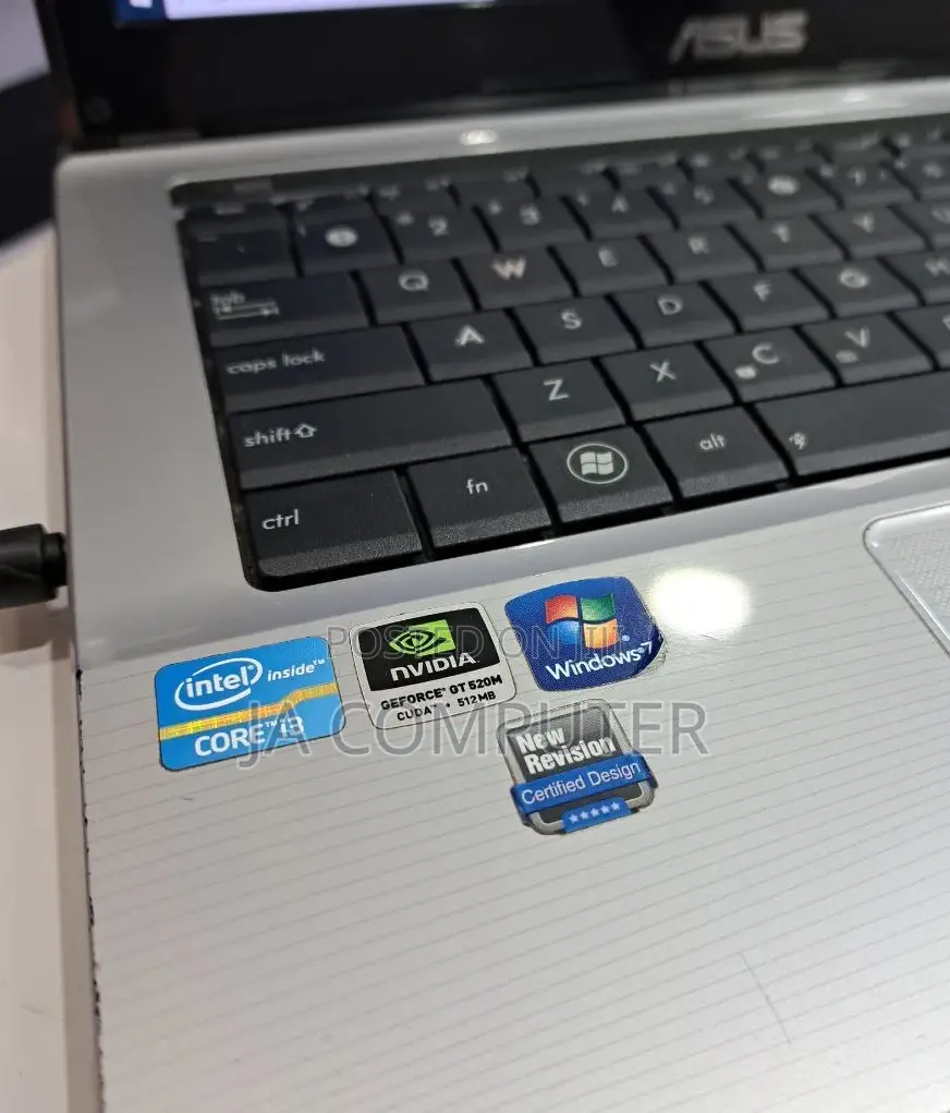 New Laptop Asus K43SJ 4GB Intel Core I3 SSD 320GB