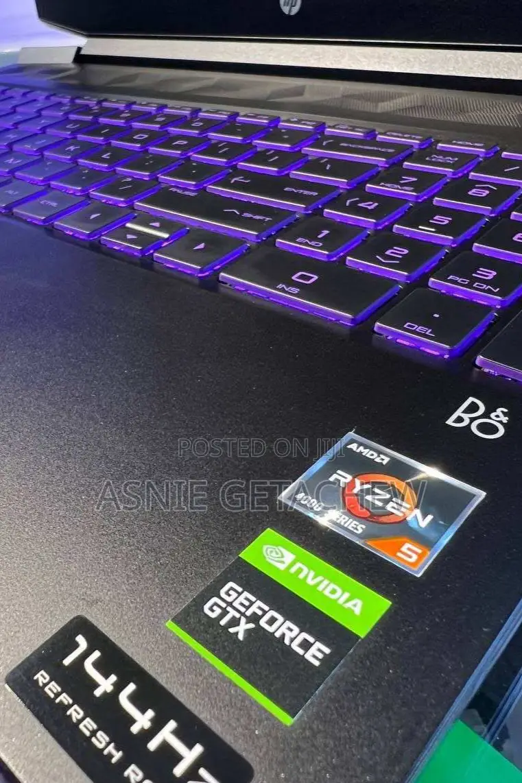 New Laptop HP Pavilion 15 8GB Intel Core I5 HDD 1T