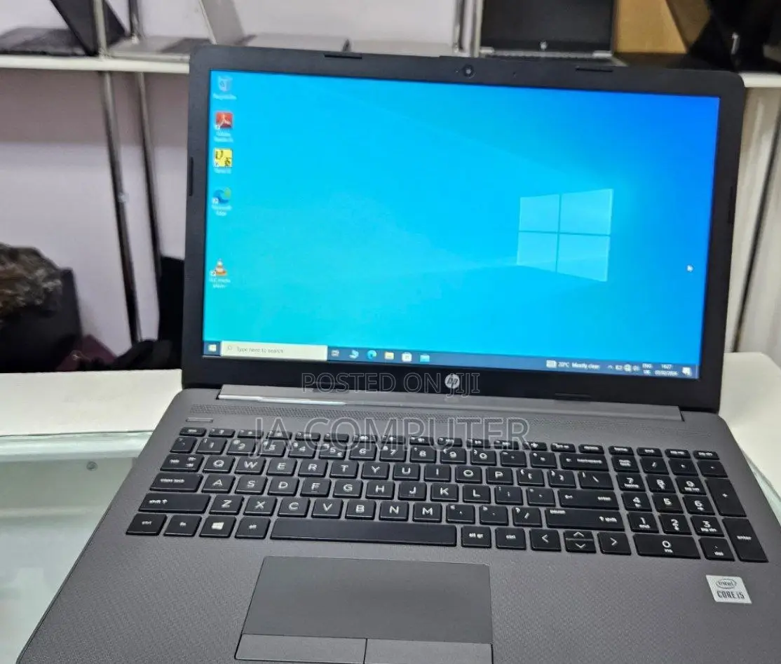 New Laptop HP 250 G8 4GB Intel Core I5 HDD+SSD 1.5T