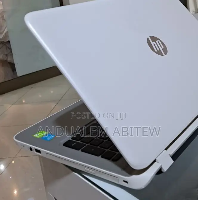 New Laptop HP Pavilion 15 8GB Intel Core I5 HDD 1T