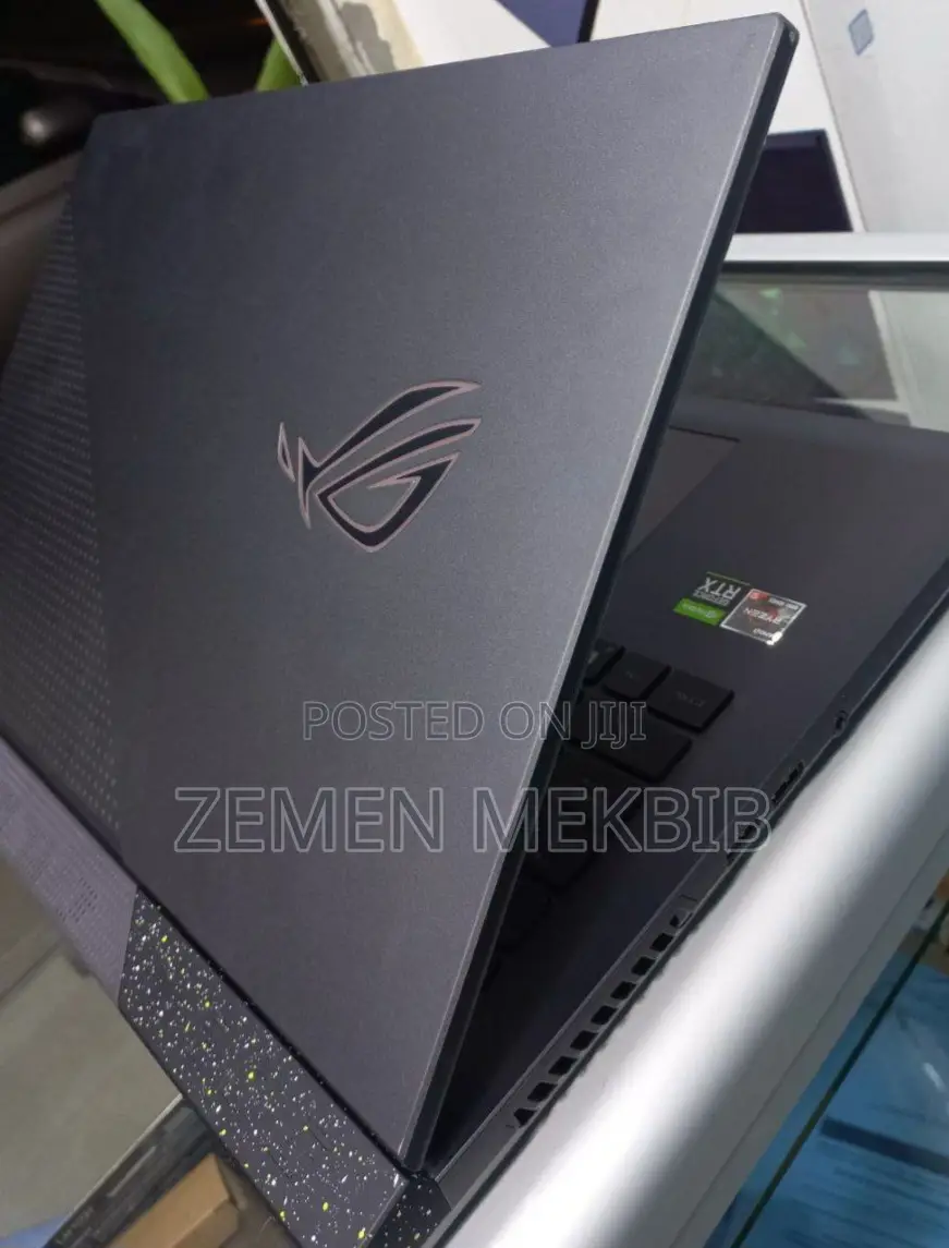 New Laptop Asus ROG Strix G15 32GB AMD Ryzen 9 SSD 1T