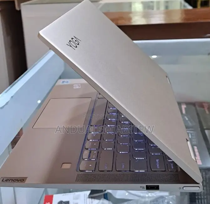 New Laptop Lenovo Yoga C740 8GB Intel Core I5 SSD 512GB