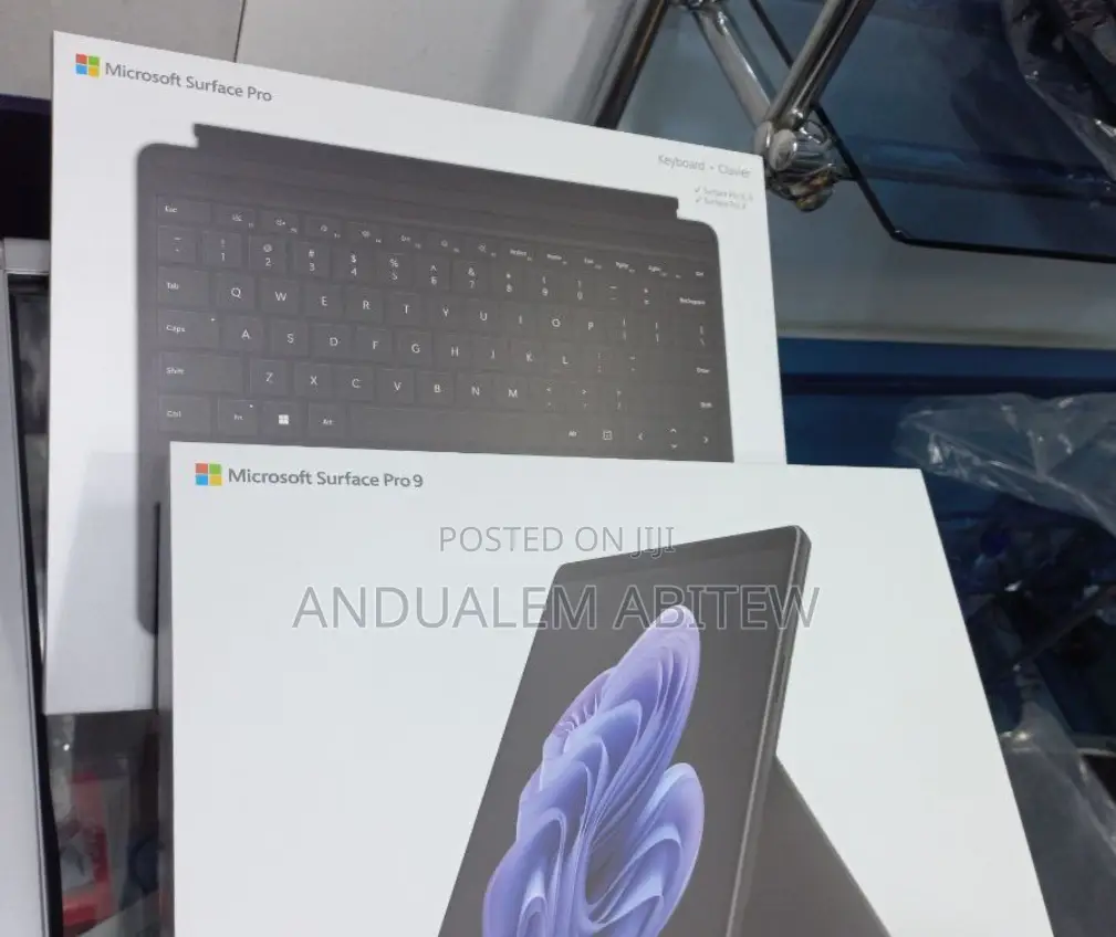 New Laptop Microsoft Surface Pro 9 16GB Intel Core I5 SSD 256GB