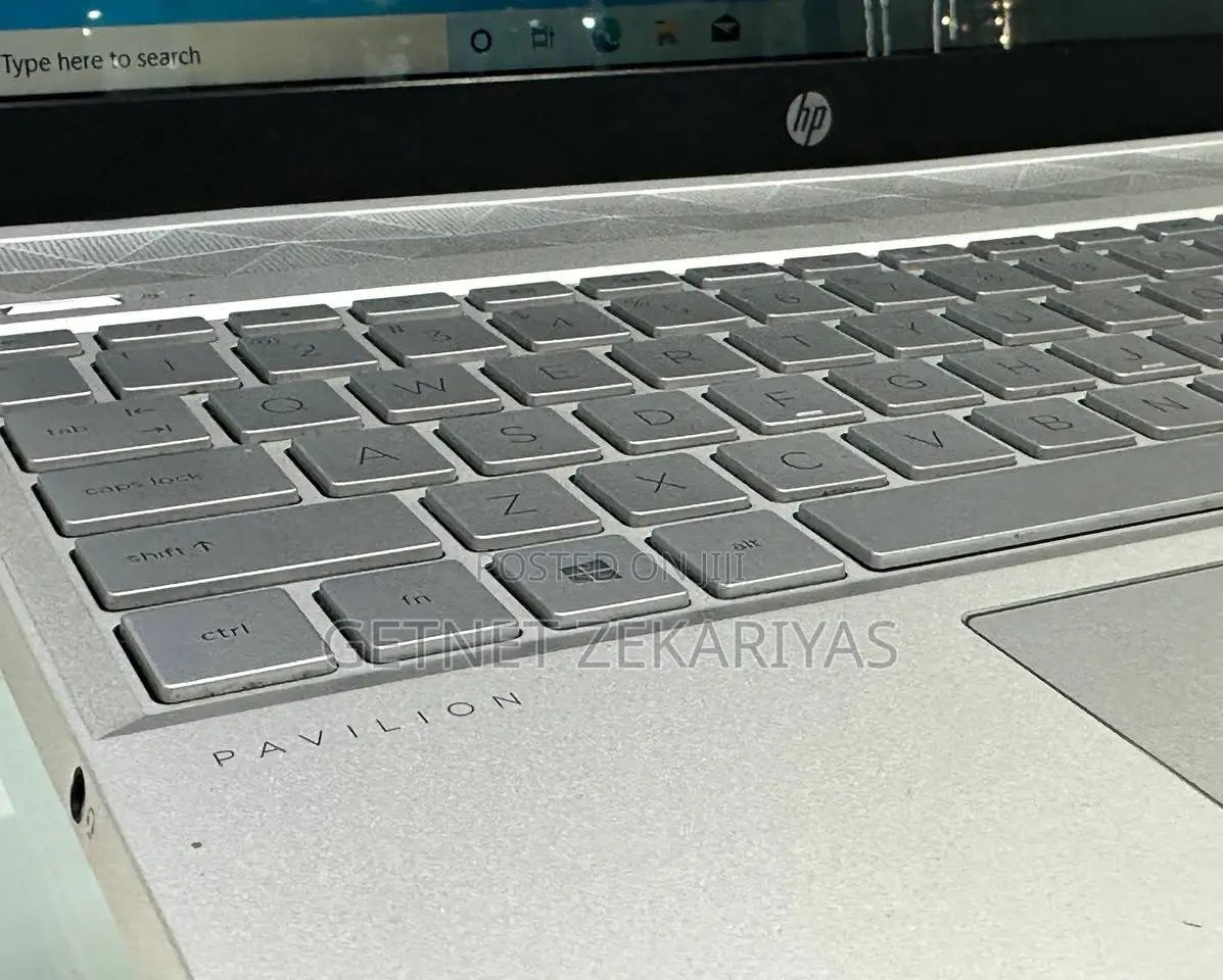 New Laptop HP Pavilion 15 8GB Intel Core I5 HDD 1T