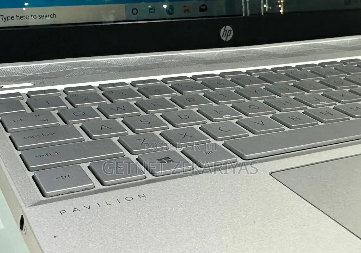New Laptop HP Pavilion 15 8GB Intel Core I5 HDD 1T