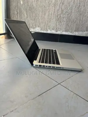 Laptop Apple MacBook Pro 2012 4GB Intel Core I5 HDD 500GB