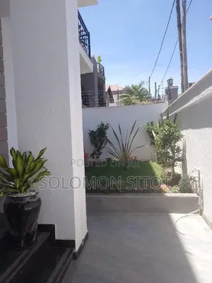9bdrm Townhouse/Terrace in Ayat Zone 6 Compound, Yeka for sale