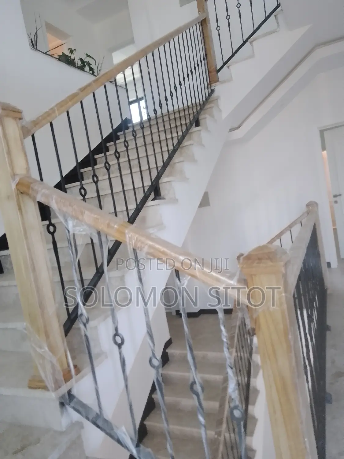 9bdrm Townhouse/Terrace in Ayat Zone 6 Compound, Yeka for sale