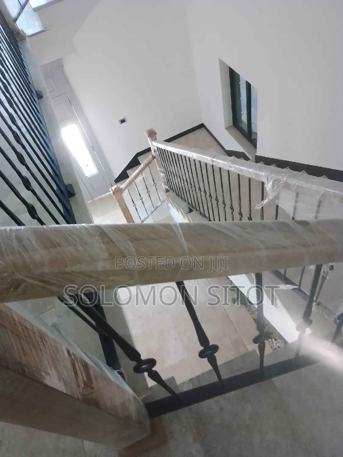 9bdrm Townhouse/Terrace in Ayat Zone 6 Compound, Yeka for sale