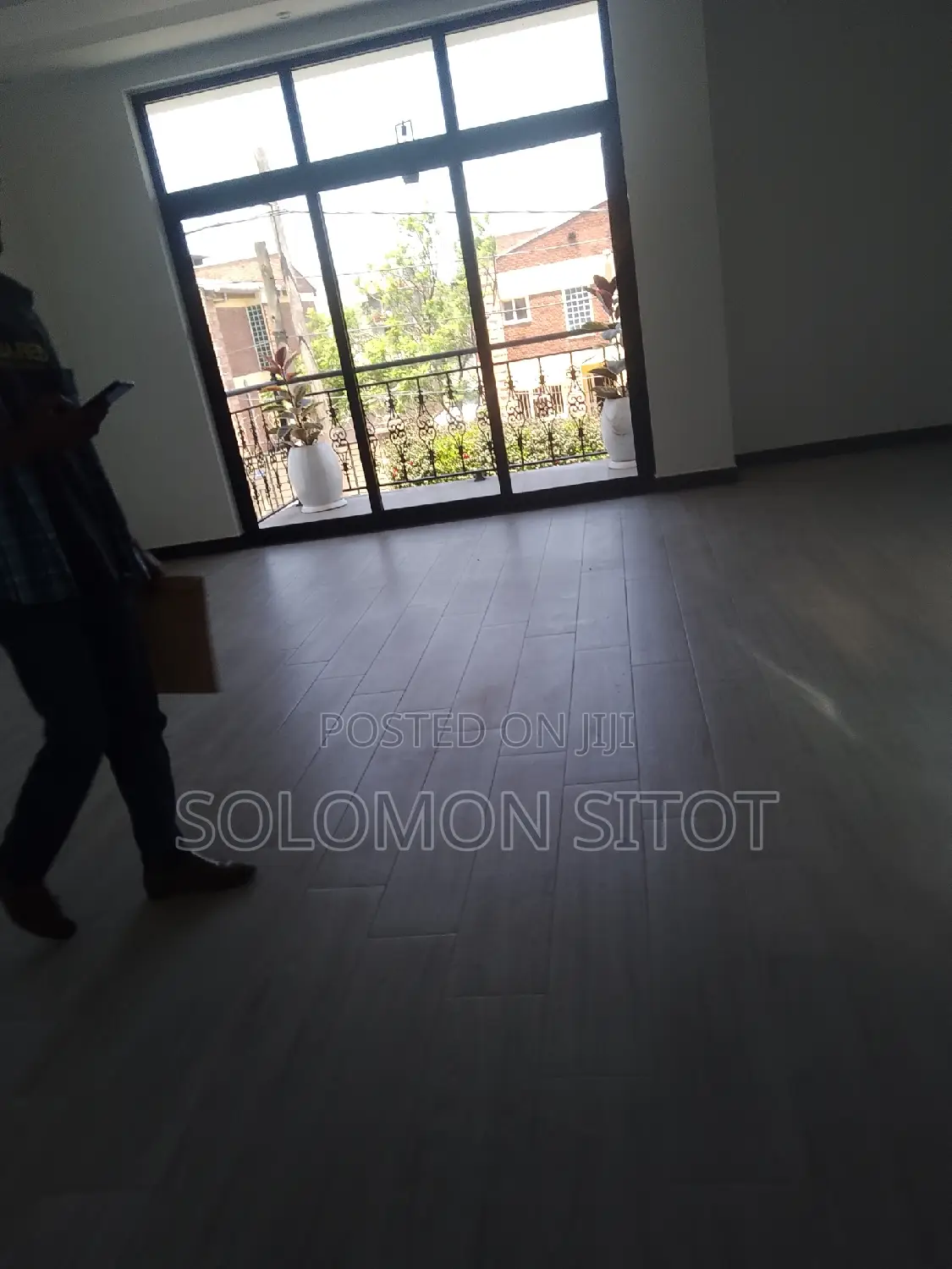 9bdrm Townhouse/Terrace in Ayat Zone 6 Compound, Yeka for sale