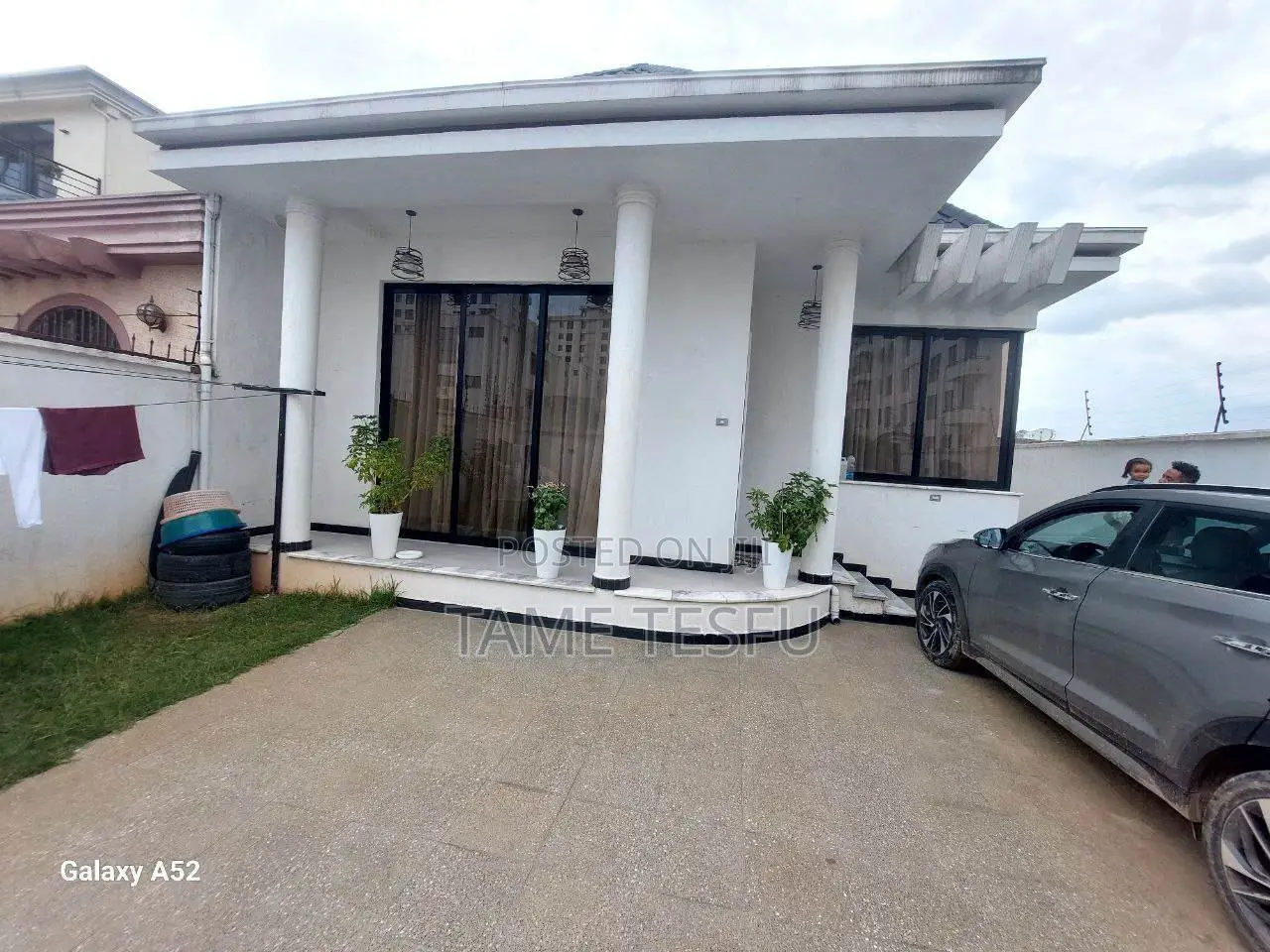 Furnished 3bdrm Villa in Summit, Bole for sale