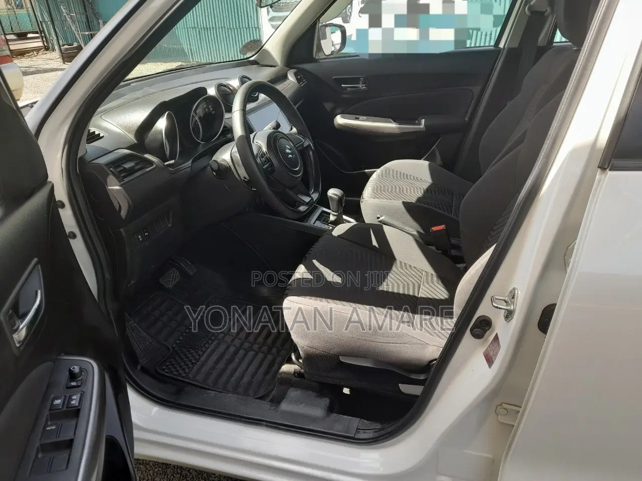 Suzuki Swift 2022 White