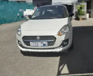 Suzuki Swift 2022 White