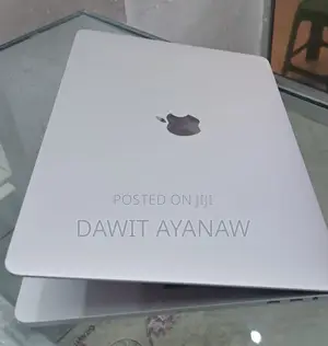 New Laptop Apple MacBook Pro 2017 8GB Intel Core I5 SSD 256GB