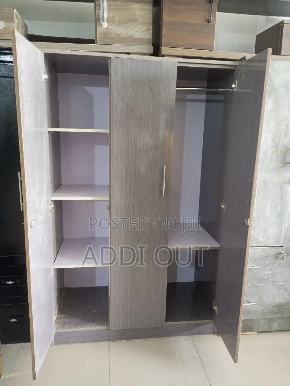 ላምኔት ቁምሳጥን