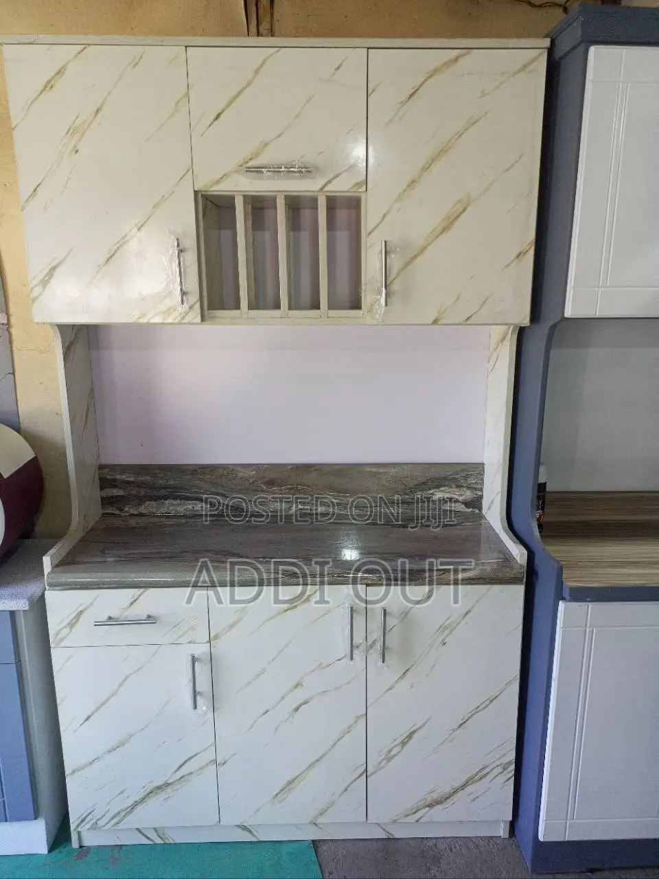 1.20 ላምኔት ኪችን