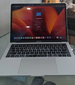 New Laptop Apple MacBook Pro 2017 8GB Intel Core I5 SSD 256GB
