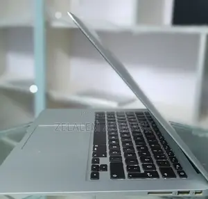 New Laptop Apple MacBook Air 2017 8GB Intel Core I5 SSD 128GB