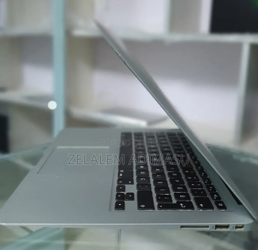 New Laptop Apple MacBook Air 2017 8GB Intel Core I5 SSD 128GB