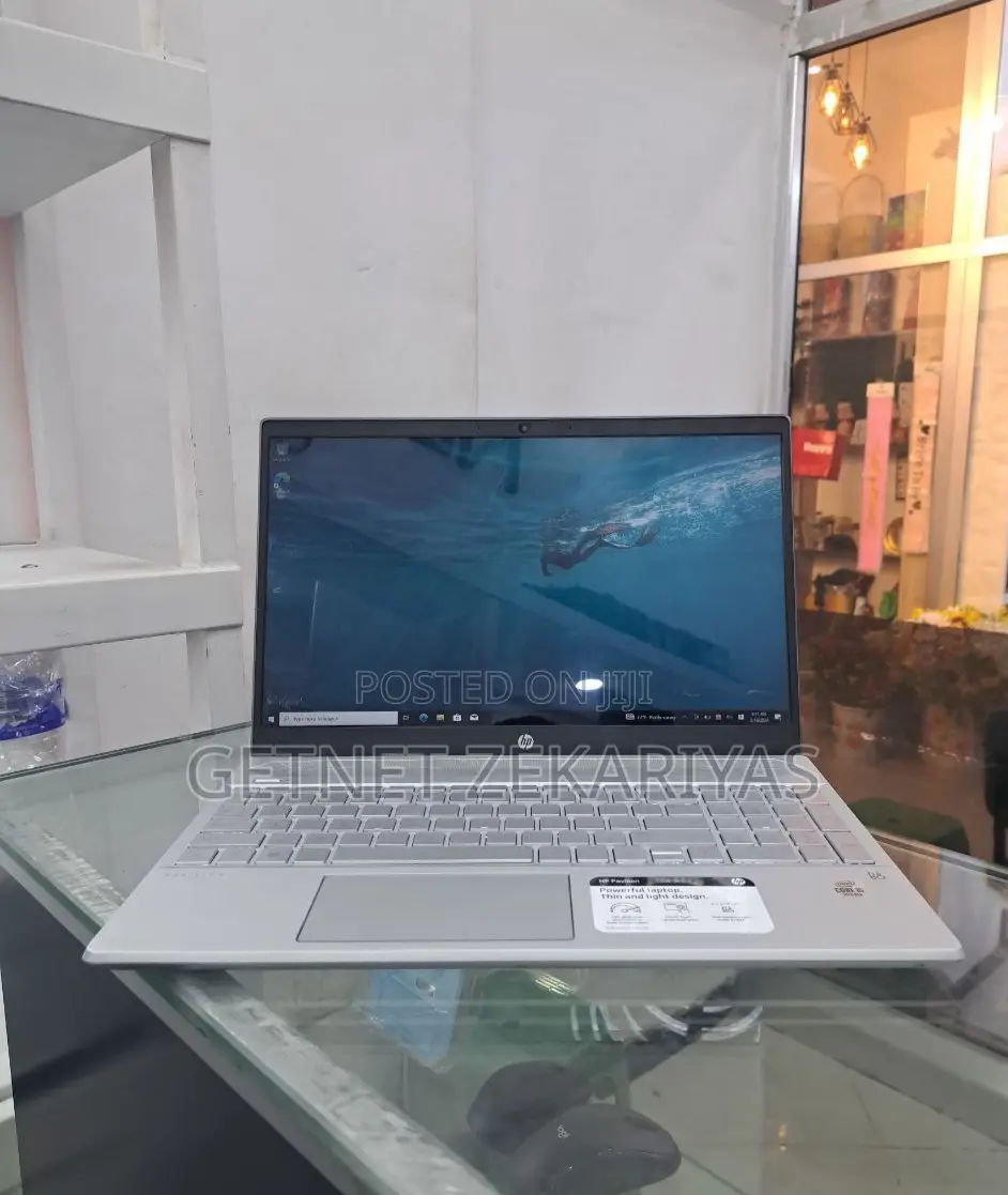 New Laptop HP Pavilion 15 12GB Intel Core I5 SSD 512GB