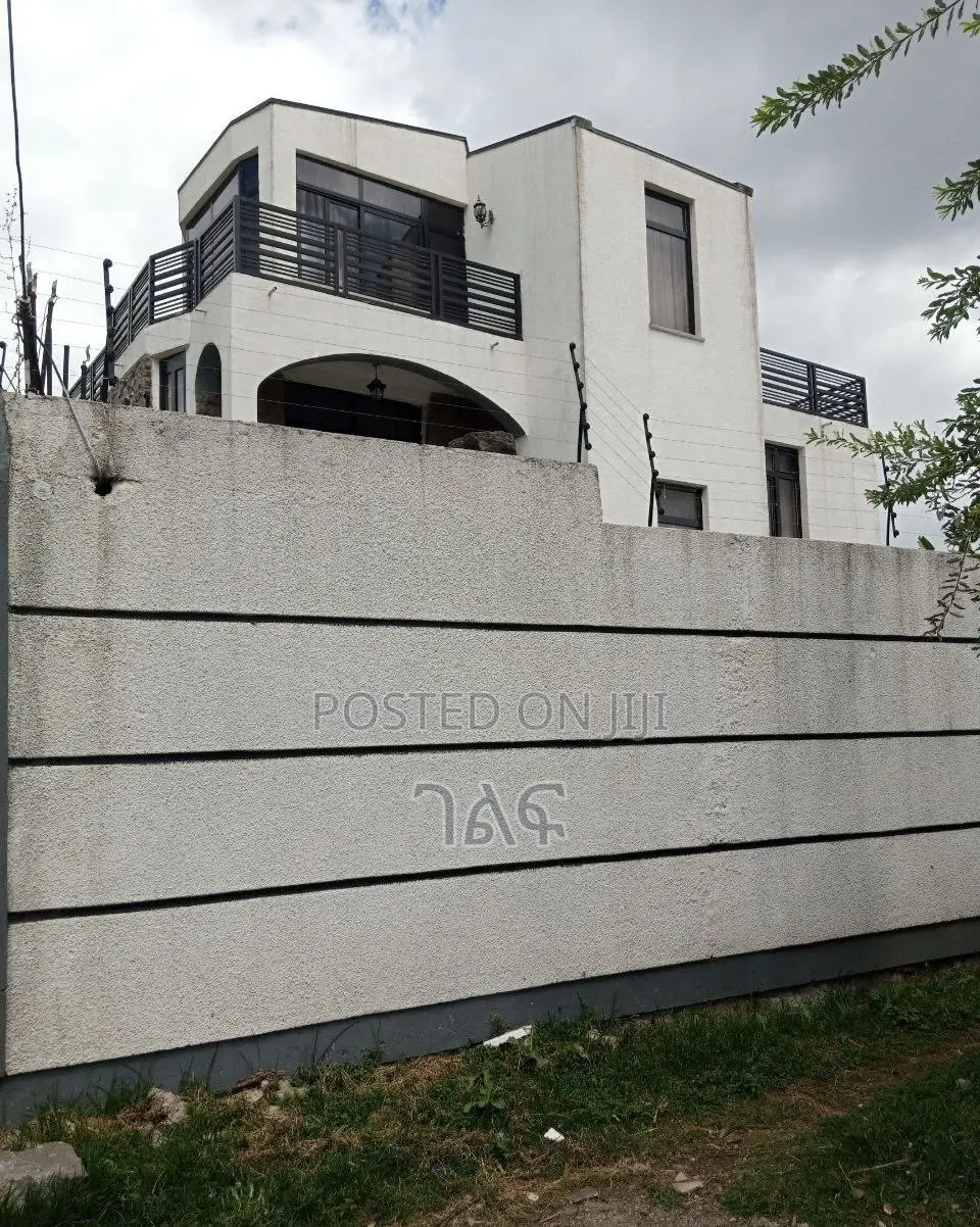 5bdrm House in መገናኛ አምቼ ቅንጡ መኖሪያ ቤት, Bole for sale