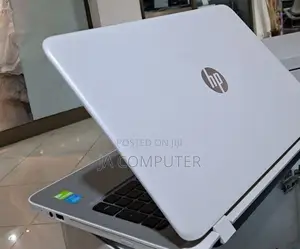 New Laptop HP Pavilion 10 8GB Intel Core I5 SSD 1T