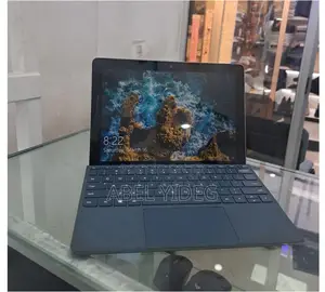 Photo - New Laptop Microsoft Surface 4GB Intel Core 2 Quad SSD 60GB