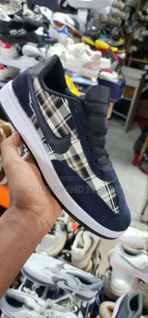 Photo - Master Quality Nike Sb Low Cut Shoes