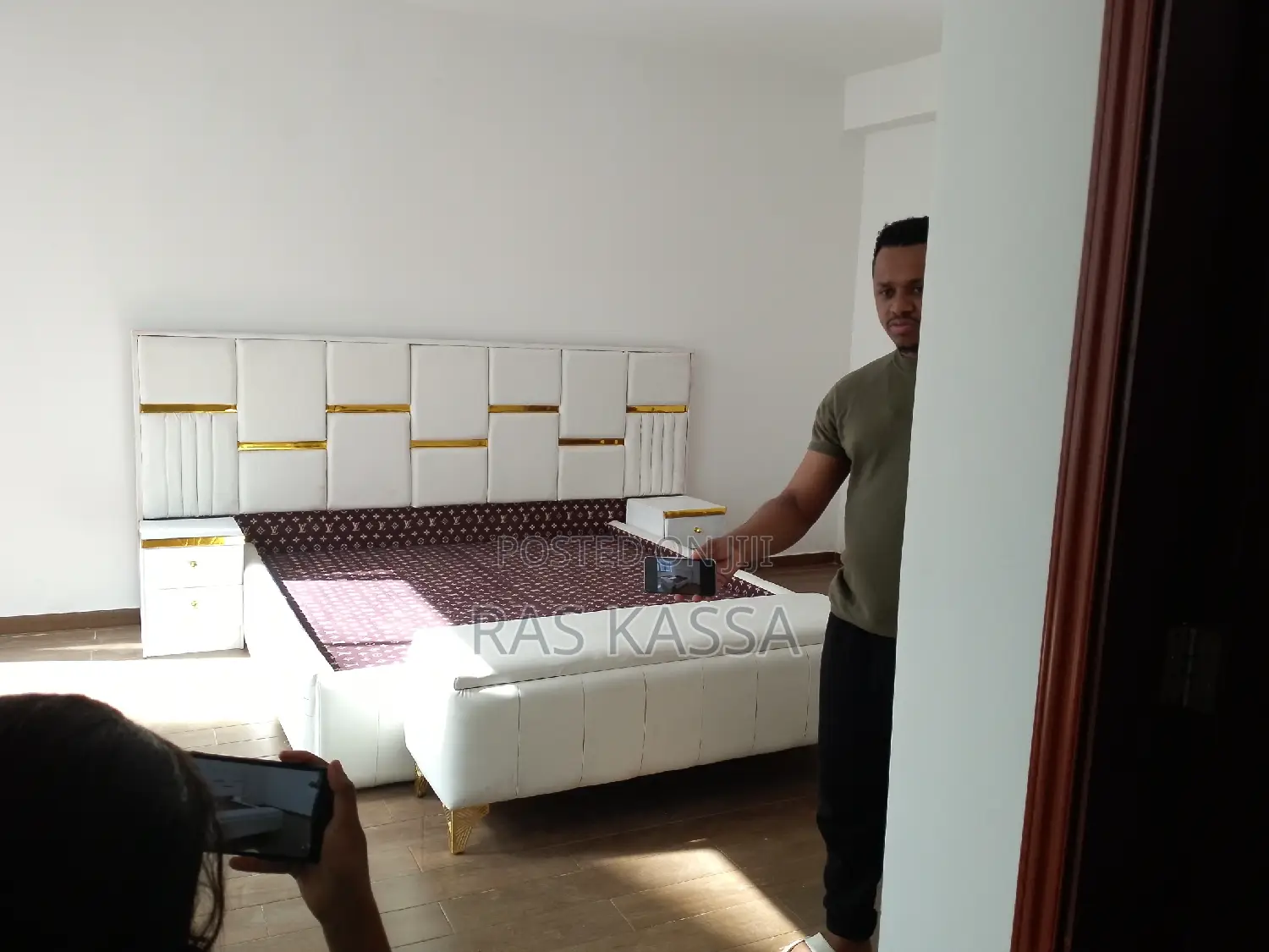 1.80 ወብ አልጋ