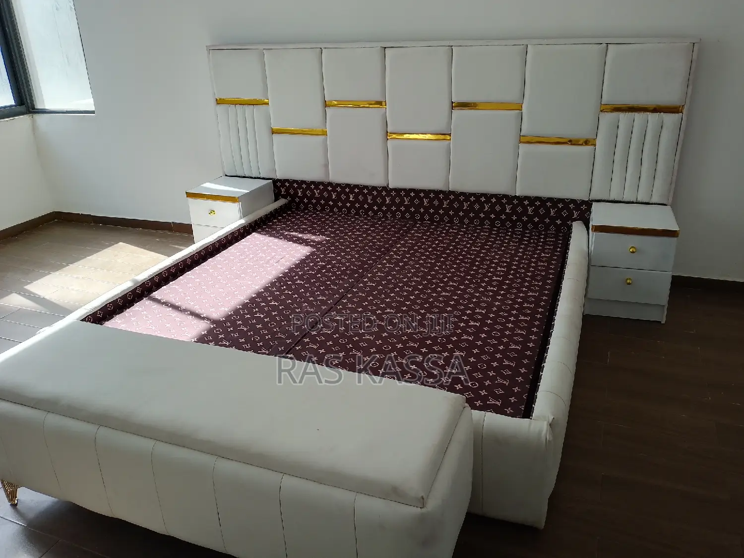 1.80 ወብ አልጋ