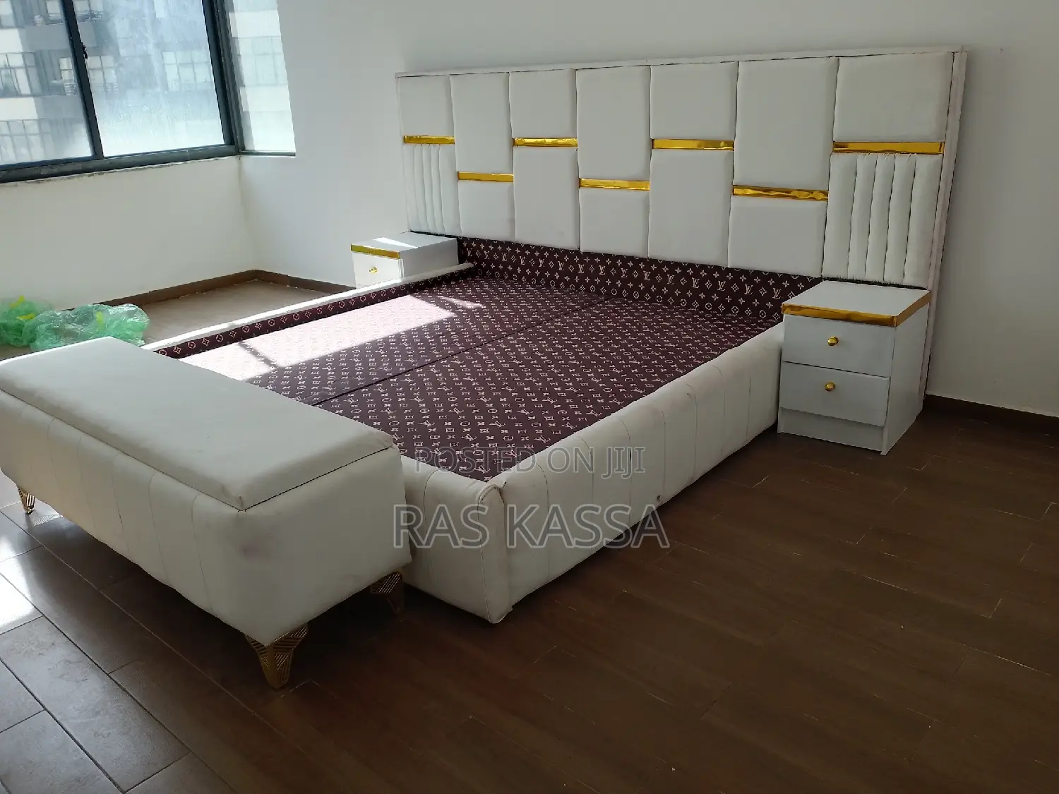 1.80 ወብ አልጋ