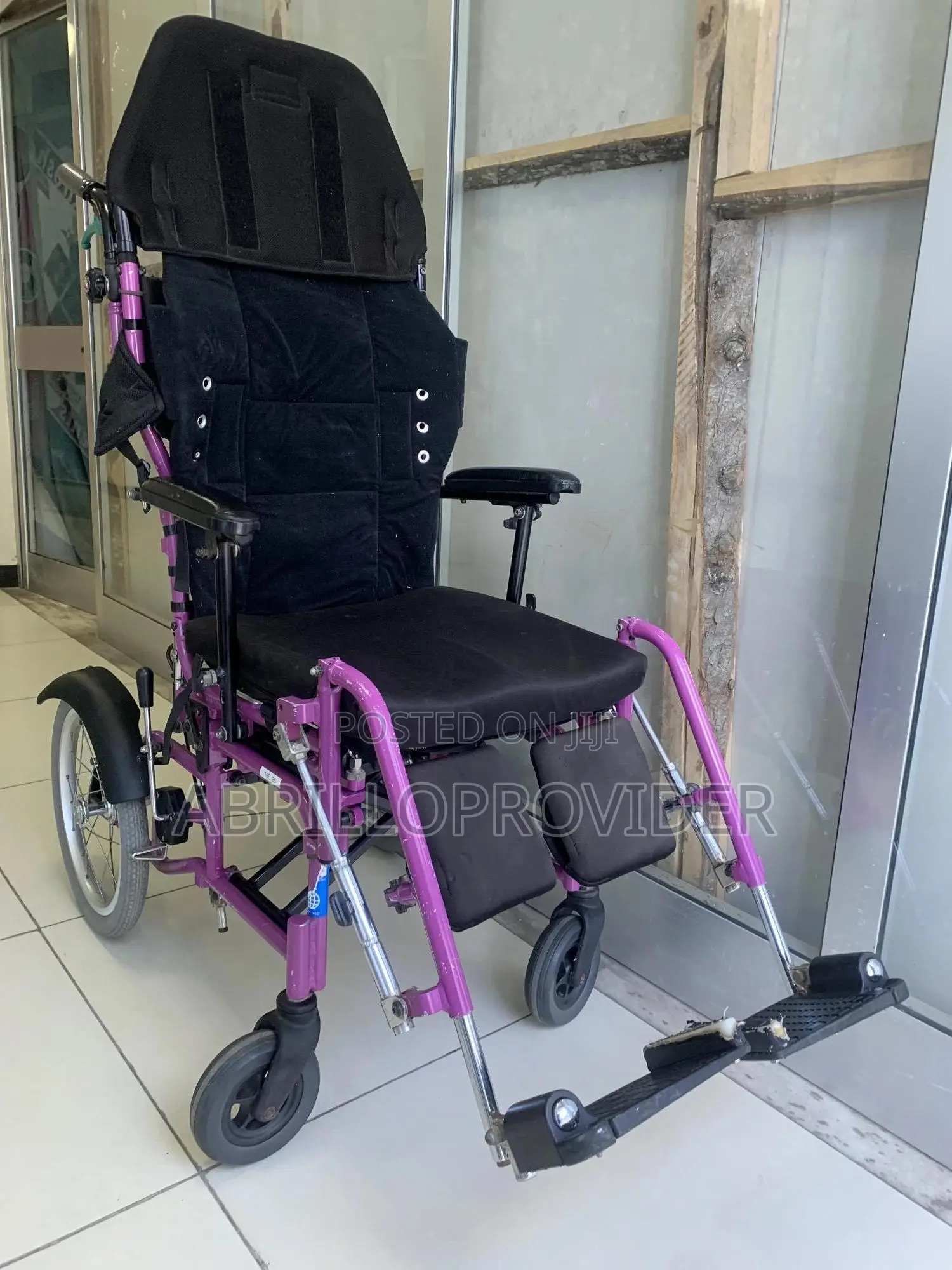Adjusting Leg Wheelchair/Children Wheelchair Wheelchair