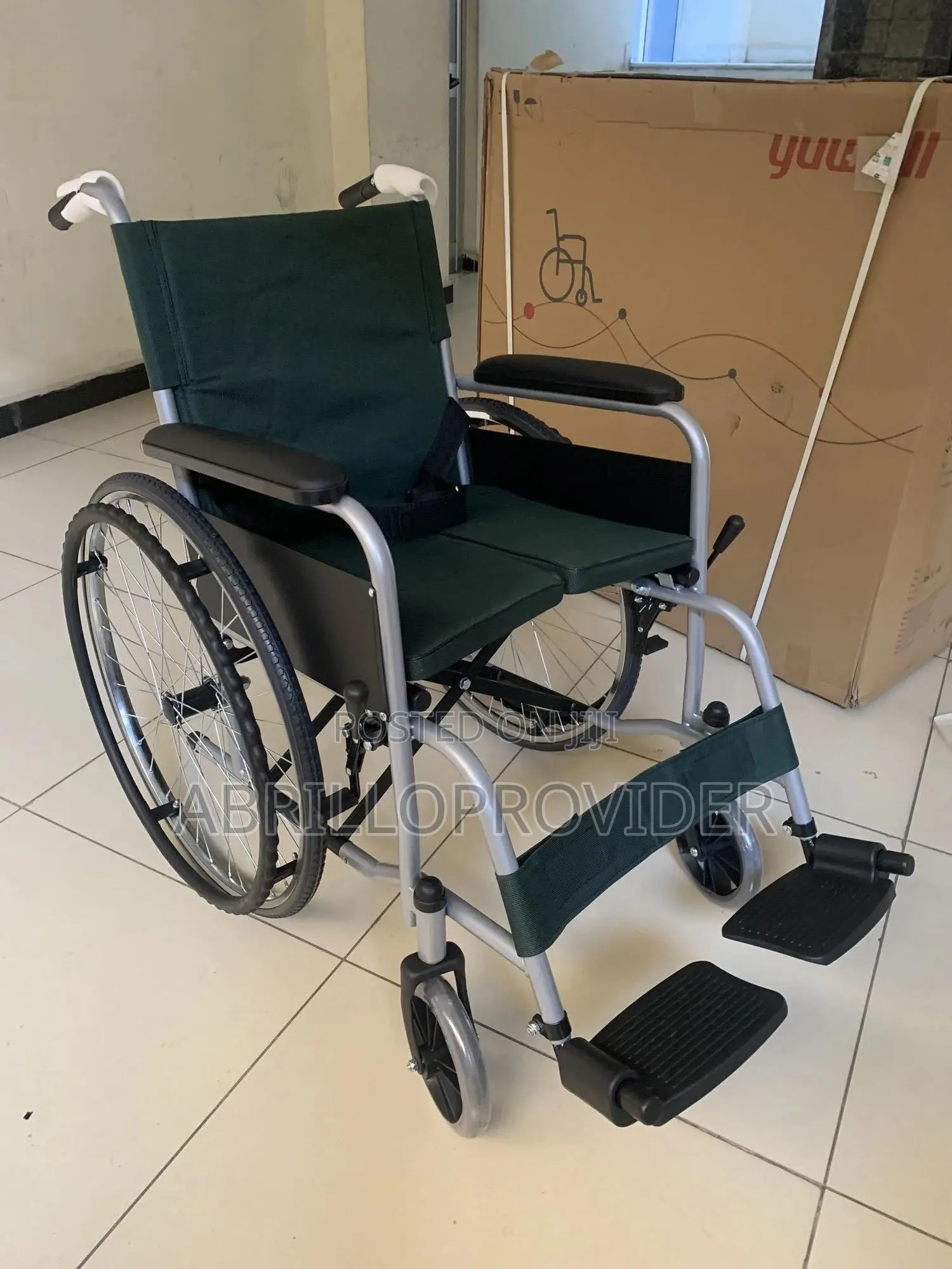 Green Folding Wheelchair/Comfortable Wheelchair/Wheelchair