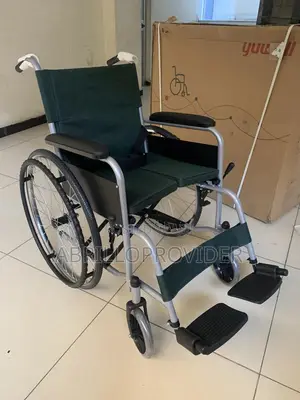 Green Folding Wheelchair/Comfortable Wheelchair/Wheelchair