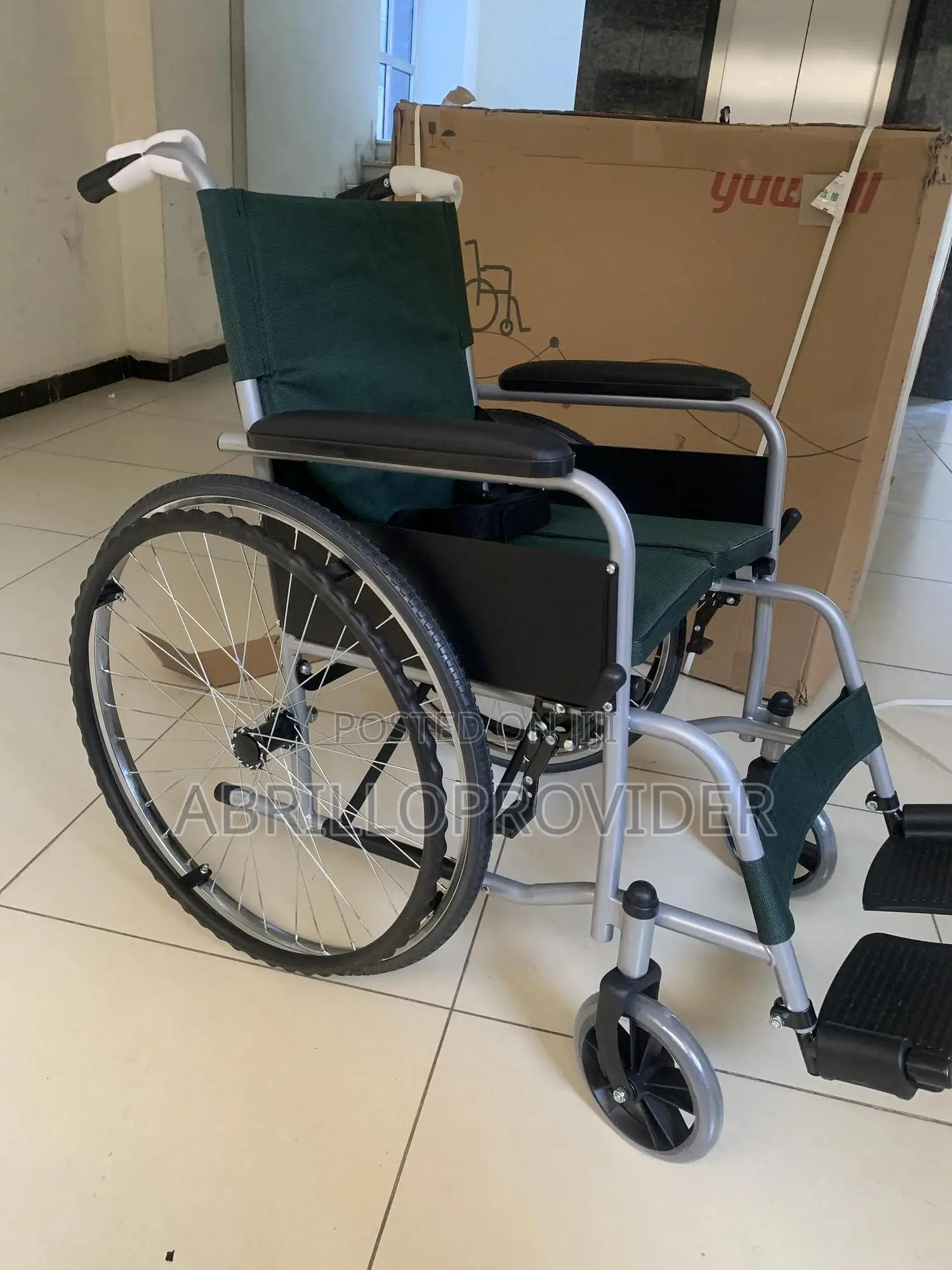 Green Folding Wheelchair/Comfortable Wheelchair/Wheelchair